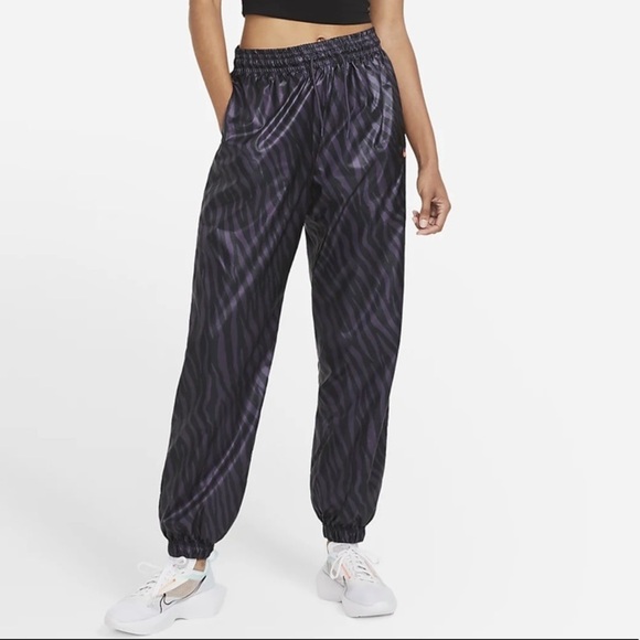Nike Plus Zebra Purple black Windbreaker Pant women’s 2X street new with tags - Picture 11 of 11